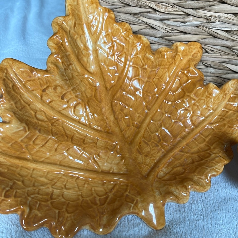 10” Maple Ceramic Leaf Serving Plate Dessert Plate Set of 2 Orange Brown Color - Picture 10 of 11